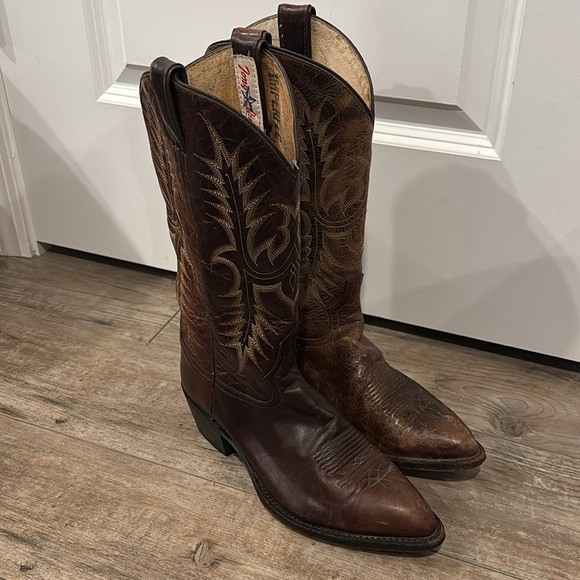 Tony Lama Men's Cowboy Dark Brown Boots size 8 - Picture 4 of 9